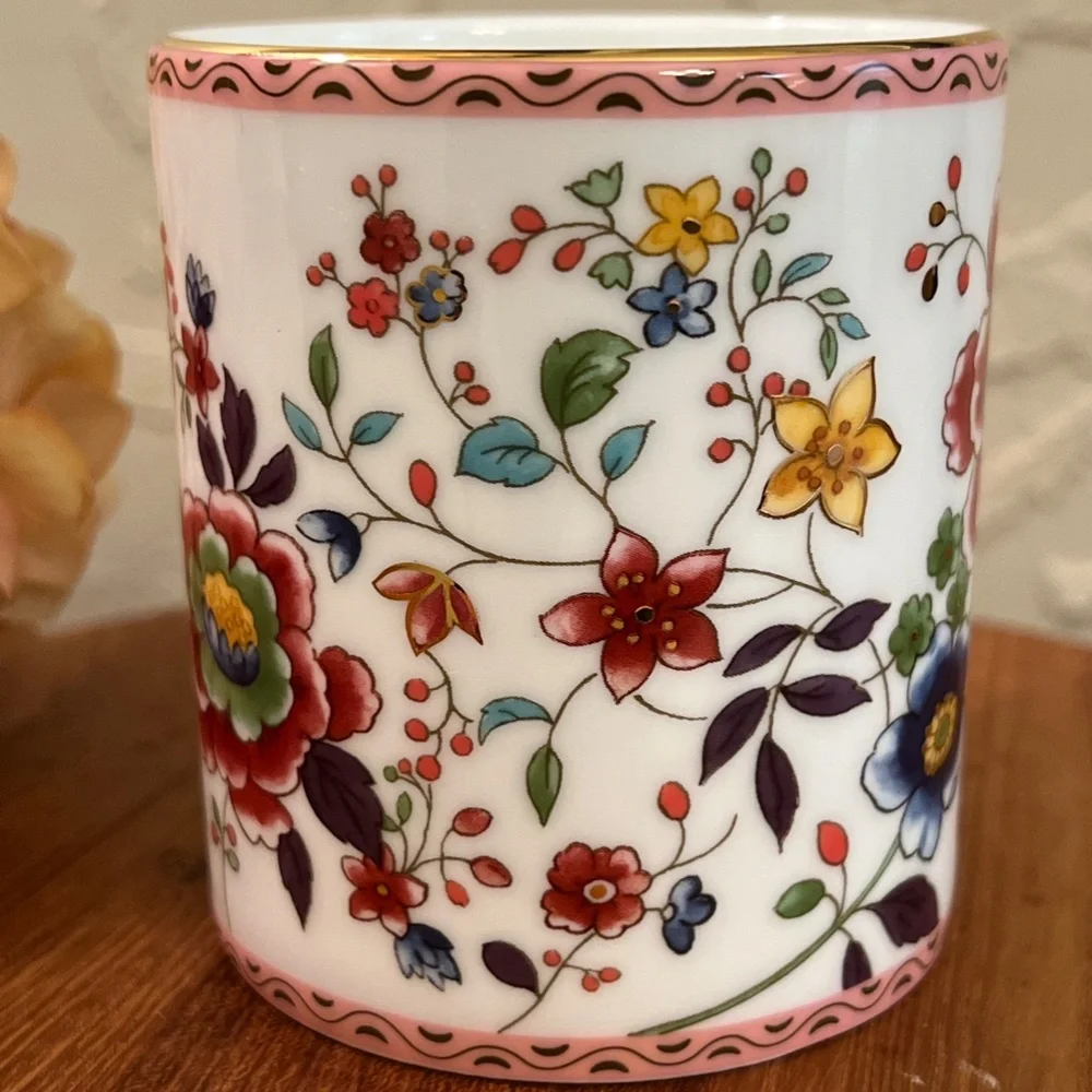 Wedgewood Archive Pink Chrysanthemum Bone China Mug